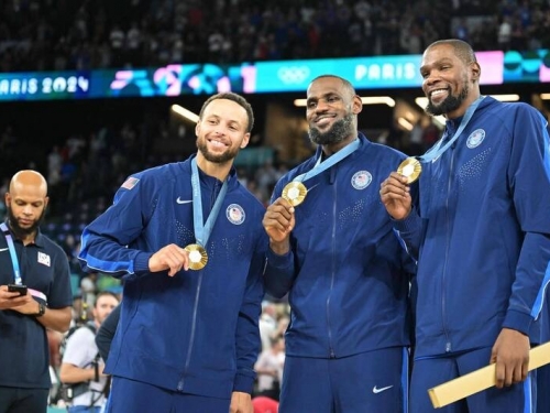 NBA》勇士急著為柯瑞找幫手 外媒曝：問了杜蘭特、詹姆斯