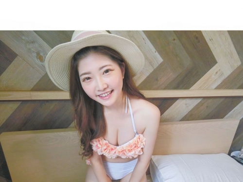 讓獅子都能變貓咪的萌感少女～甜心正妹「舒舒SuSu」白白嫩嫩讓人好想咬一口呀～