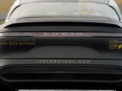 [影]嗆聲特斯拉！純電暴力新軍 Lucid Air 公布直線加速破紀錄影片