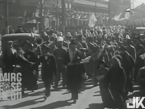 1934年溥儀出行的珍貴影像 偽滿街頭竟然是這樣