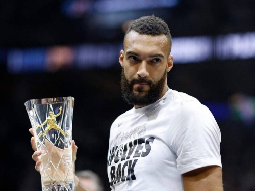 NBA》灰狼35.5億續約4屆年度最佳防守球員！ 戈貝爾降均薪換長約