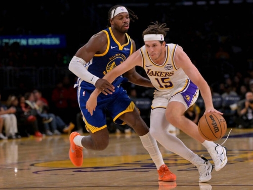 NBA熱身賽》「鄉村曼巴」里維斯砍21分 湖人力退勇士首勝開張