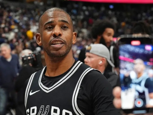 NBA》Chris Paul籃球IQ有多高？直接賺一次球權　給Wembanyama上課