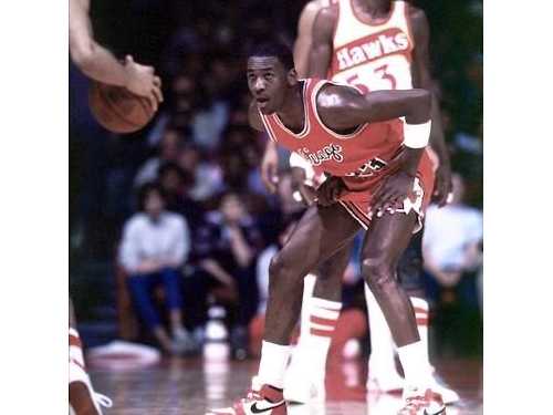 NBA》喬丹的防守是史詩級別的，如果喬丹專注進攻，那他的數據該多恐怖