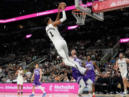 NBA熱身賽》溫班亞馬率馬刺3連勝 新秀哈波：空中接力灌籃得丟更高！