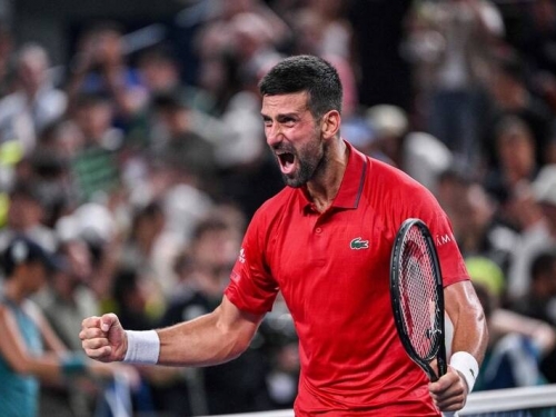 網球》中秋節快樂！喬科維奇再秀中文 朗誦李白《靜夜思》