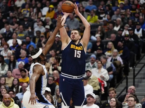 NBA》約柯奇大三元、波特連3場破30分 金塊擠下火箭升至西區第3