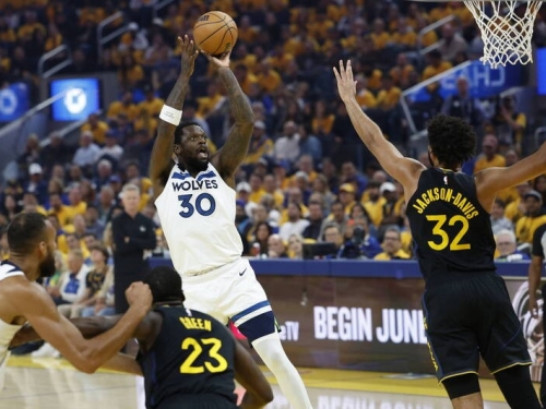 NBA季後賽》柯瑞不在勇士真苦！蟻人、藍道合砍61分助灰狼聽牌