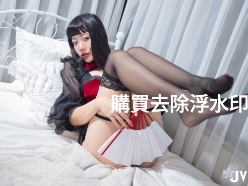過年就是要穿旗袍啊！100公分長腿正妹「趙趙」火辣爆乳旗袍來拜年