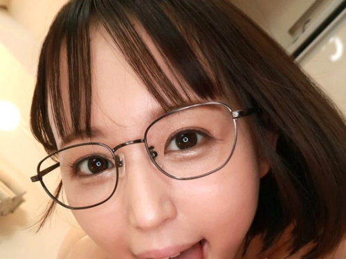 (FOCS-082)解密！那位八頭身完美比例的大屁股美少女「日向ゆら(日向由良)」真實身分是？