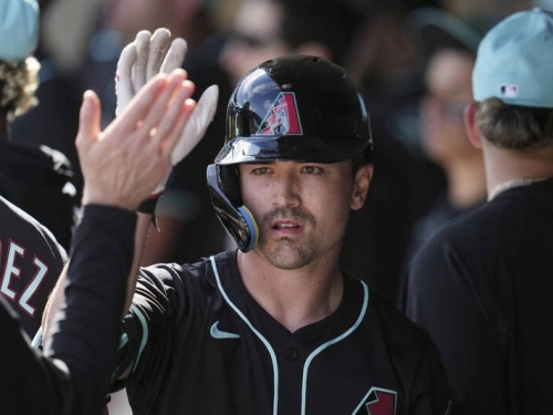 MLB》炸裂！台美混血球星卡洛爾春訓首轟出爐 創生涯新紀錄