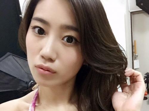 高中就有G罩杯！　大奶櫻花妹自爆：同學都會伸手「狂摸一把」