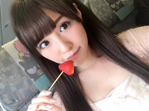 最正女優！暗黑界超強「偶像級」新人來台！清純臉蛋卻「各種能玩」