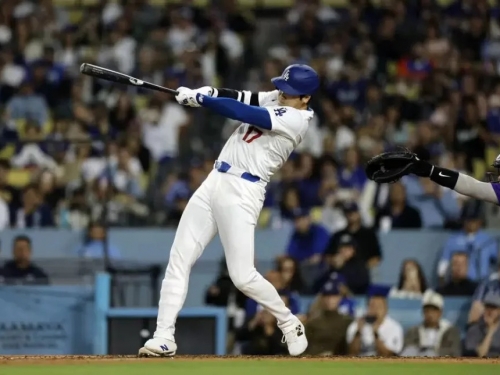 MLB》將搶大谷翔平No.52球視為「激烈的戰鬥」 幸運兒爬網一把抓