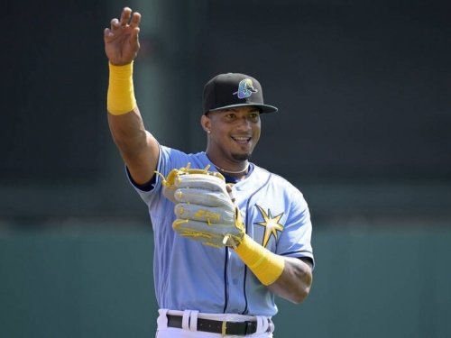 MLB》偷吃未成年少女引發軒然大波 光芒明星游擊手再因口角紛爭亮槍遭逮
