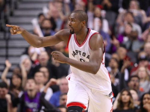 狹路相逢！騎士沒戰過補進「秘密武器」的暴龍 愛神：有了他完全不同...