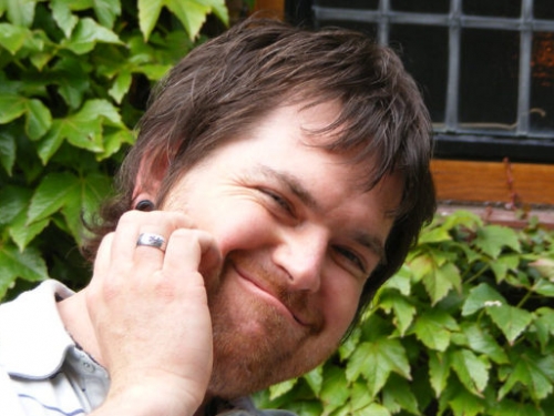 為什麼人就是忍不住想碰自己的臉？