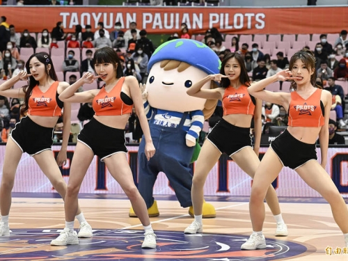 PLG單節只拿4分遭T1主播偷酸 職籃工會理事長楊敬敏發文開罵了