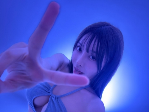 童顏巨乳美少女「七瀨愛麗絲」展現夏季魅力，出戰史上最大泳池攝影會！