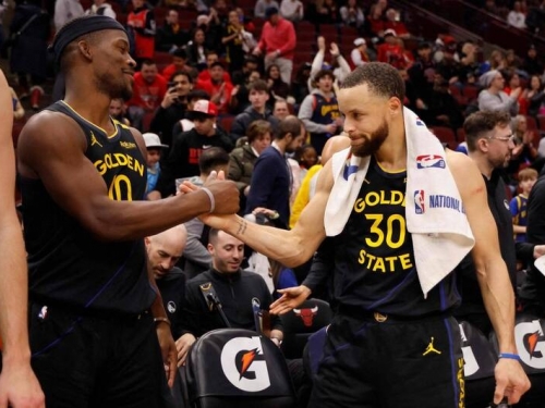 NBA》柯瑞單節24分續寫歷史霸業！談新同學巴特勒：與我完全相反