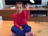 超乎想像的技能，6歲女童背後拋物，「百分百命中」讓網友驚呼！
