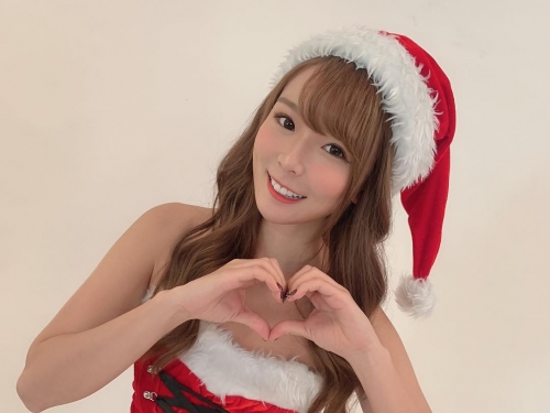 全糖酒窩女孩「Lisa 林莎」超甜！氣質外表下竟然有著火辣曲線！