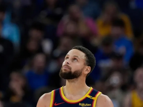 NBA》湖人、勇士在爭冠「十字路口」黃金交叉　相同的交易決策結果不同