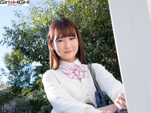 19歲高中妹子的「肉肉屁股」！胖次什麼顏色瞬間都不重要了！