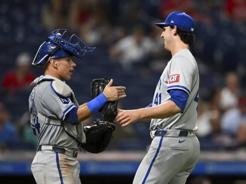 MLB》美中天王山之戰開打！皇家雙重賽皆勝守護者 雙方勝差剩1場