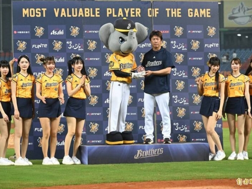 中職》中信唯一土投先發勝 鄭凱文「無情緒投球」感染兄弟新星