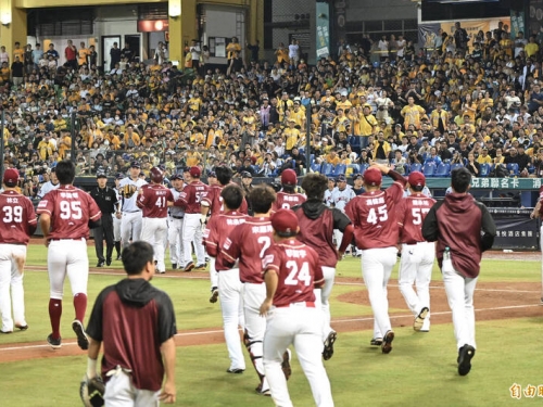 中職》兄弟火影日票房再開紅盤！ 3場狂吸41628人
