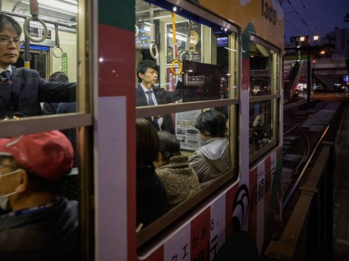 日本電車進站廣播「誦經聲亂入」！網喊不敢搭 真相曝光超毛