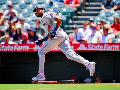 MLB》罕見！國民新星單場被敬遠4次 寫大聯盟70年來稀有紀錄