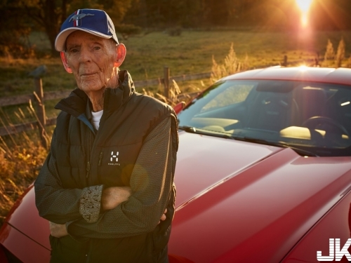 「新野馬」裡頭住著一位「老靈魂」！瑞典一名97歲老翁成為Ford Mustang「最年長車主」！