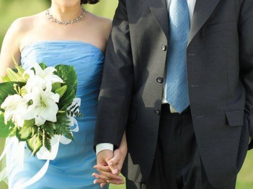 從沒看清楚！每次行房都關燈 婚後10月才知「老公是女人」