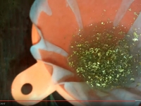 快學！超簡易「SIM卡煉金術」　只需雙氧水＋鹽酸