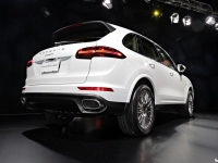 跨級人生「白金」勝利組，Porsche推出Cayenne「雙」白金限定版，售價將從「320萬」元起跳！