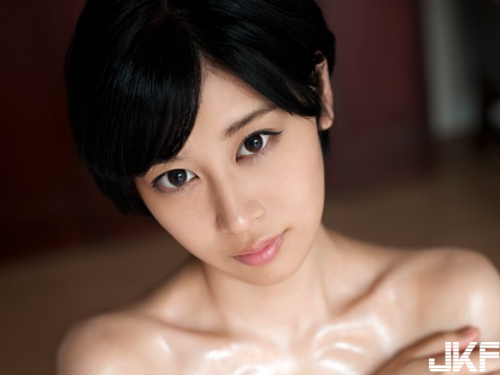 「不科學巨乳」佐佐木玲！　超敏感反應+奇蹟body...男優全瘋狂了