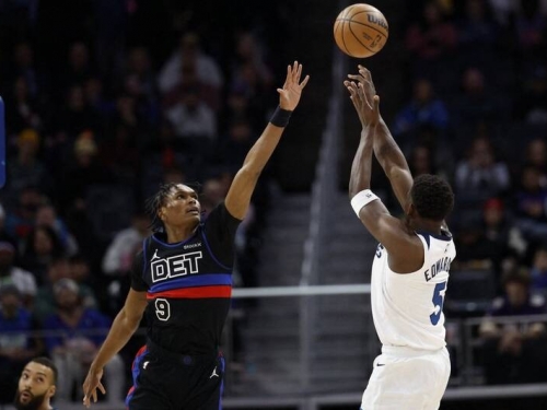 NBA》問天！「蟻人」愛德華茲狂飆生涯新高53分 灰狼仍14分差落敗