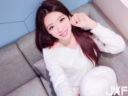 性感甜姐兒「謝立琪 KiKi」極品美顏讓人戀愛　鄰家女孩般的笑容好可愛！