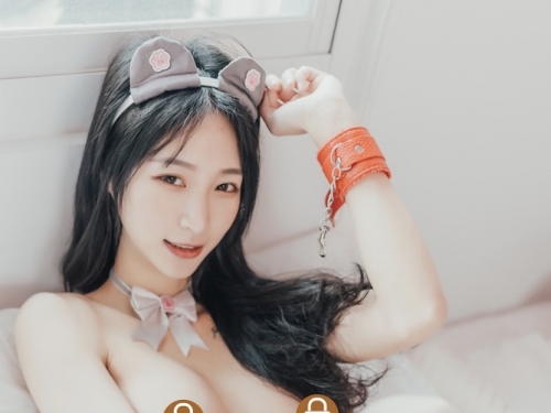 寂寞的人需要慰藉！不想孤單過節的 3 位女郎，她們用身體來填補彼此的渴望...