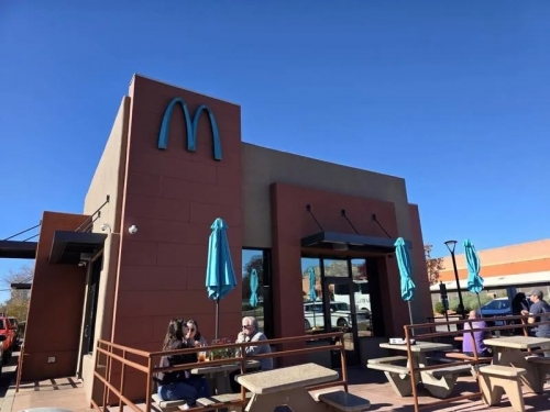 全球唯一藍色麥當勞 網紅打卡點離台積電不遠