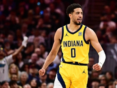 NBA》溜馬球迷慘遭尼克粉絲欺負 哈里伯頓當「暖男」邀看東決