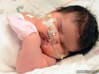 美6.3公斤女嬰出生　醫護人員嚇到忘記通知家屬