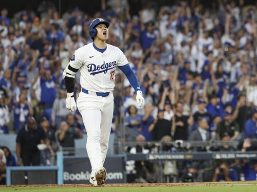 MLB》霸氣怒吼甩棒！大谷翔平夯追平3分砲 生涯季後賽首轟出爐