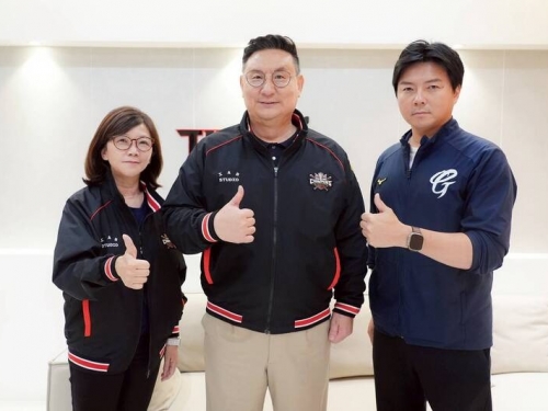 中職》富邦與起亞虎深化合作 林威助考察基地、啦啦隊合舞演出