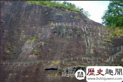 探索中國八大最恐怖的懸空棧道