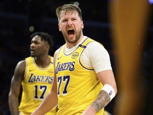 NBA》唐西奇交易後首戰獨行俠 湖人主帥：感覺雖怪但他會準備好