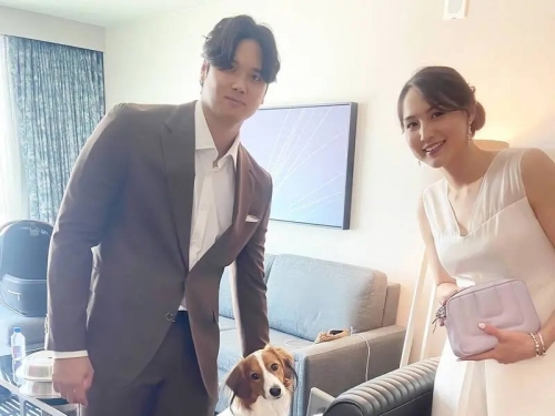 MLB》大谷翔平曬出溫馨「全家福」！愛犬直盯鏡頭　乖巧模樣融化日網友