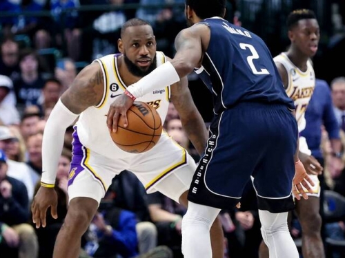 NBA》詹皇大讚厄文有聯盟最強天賦 嘆兩人「不再是夥伴了」